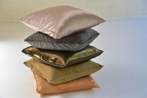 013 Metallic cushions